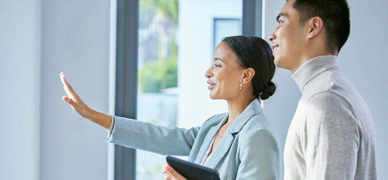 A young woman who took the Sell It Like Serhant courses to make more sales.